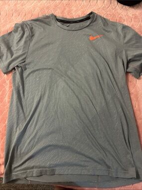 Men’s Nike Dri fit shirt